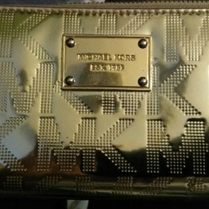 micheal kors wallet nwot